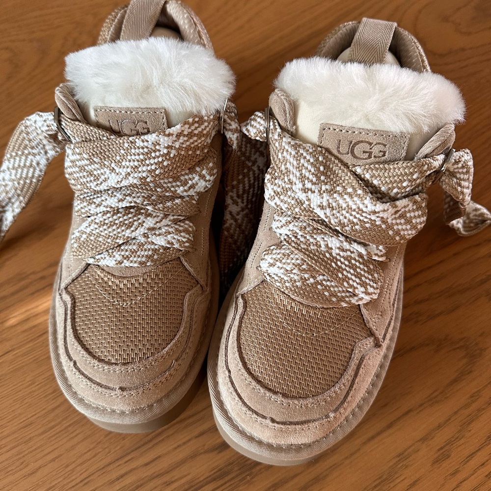 Women's Lowmel Sneakers - Never Worn